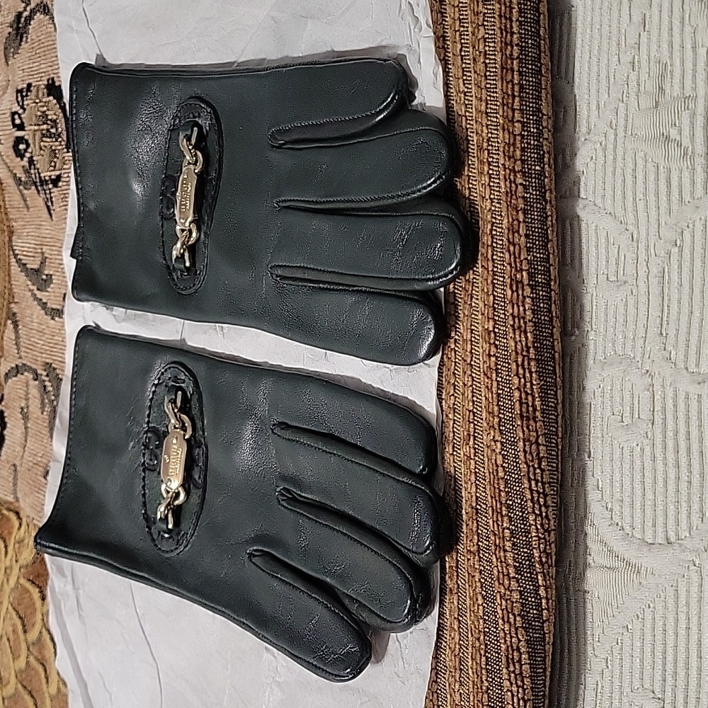Gucci  Authentic Dk.Green Gloves